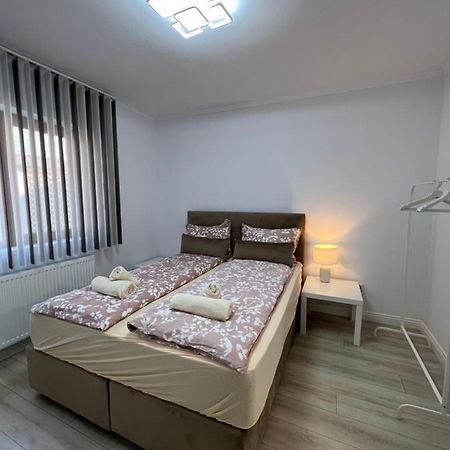 Ferienwohnung Complex Rezidential Ana Caransebeş Exterior foto